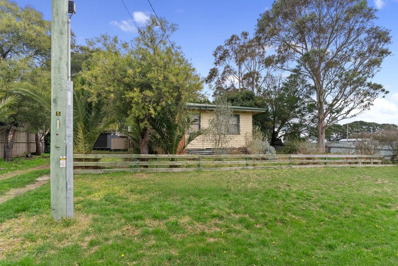 Photo - 93 Atkinson Street, Ballan VIC 3342 - Image 3