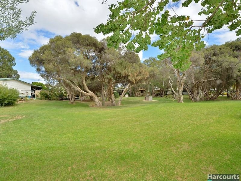 Photo - 93 Azalea Way, Mandurah WA 6210 - Image 12