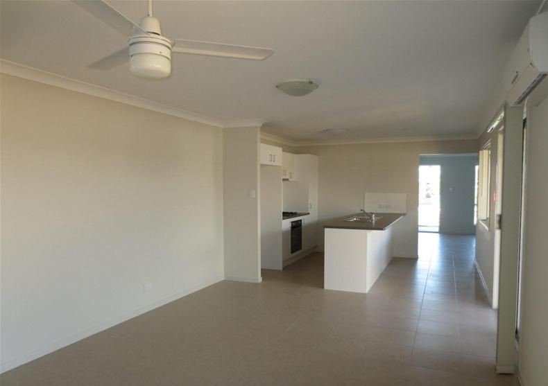 Photo - 93 Beaumont Drive, Pimpama QLD 4209 - Image 2