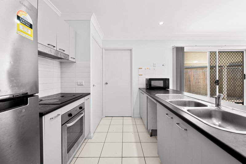 Photo - 93 Brookvale Drive, Underwood QLD 4119 - Image 3