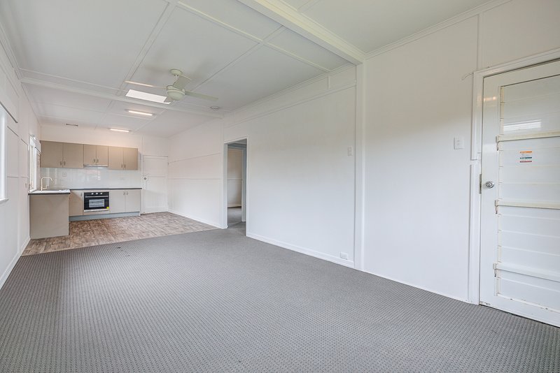 Photo - 93 Burralong Street, Deagon QLD 4017 - Image 6