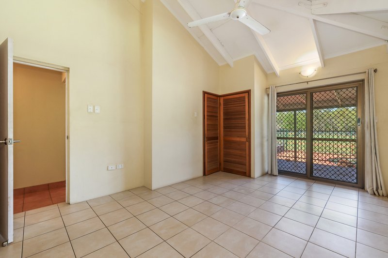 Photo - 93 Carnoustie Circuit, Marrara NT 0812 - Image 9
