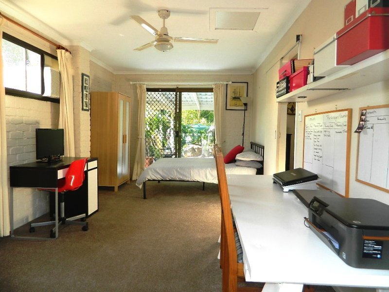 Photo - 93 Carralluma Crescent, Fernvale QLD 4306 - Image 14