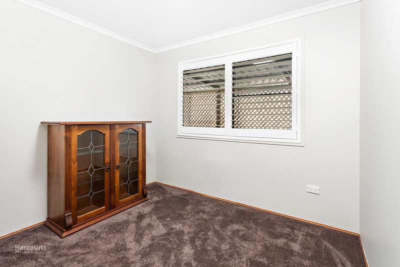 Photo - 93 Casuarina Crescent, Kanahooka NSW 2530 - Image 9