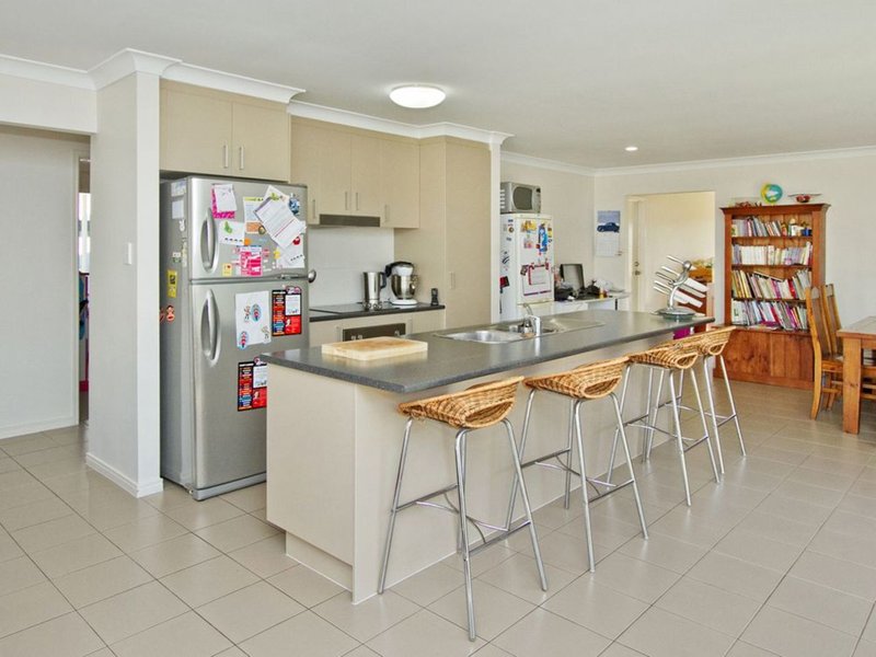 Photo - 93 Chestwood Crescent, Sippy Downs QLD 4556 - Image 8