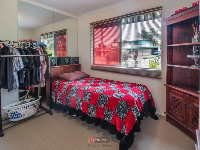 Photo - 93 Conifer Street, Hillcrest QLD 4118 - Image 8