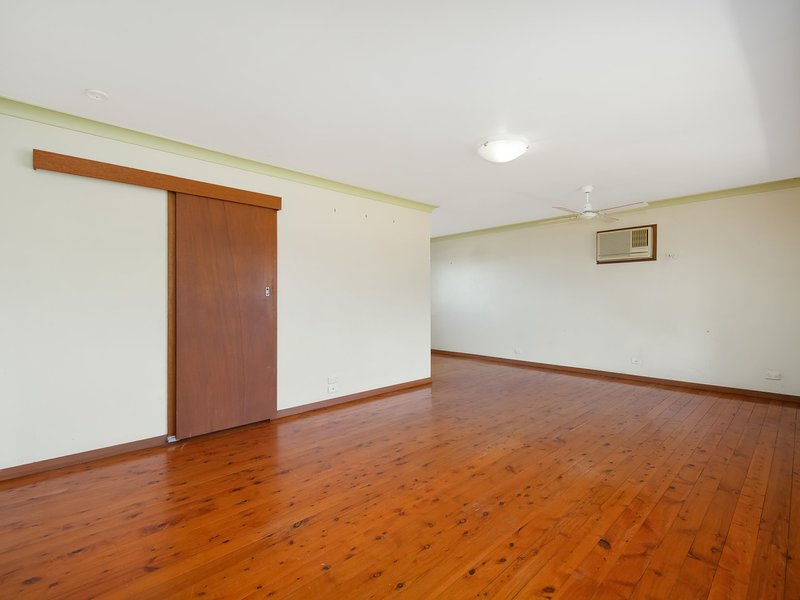 Photo - 93 Coonanga Avenue, Halekulani NSW 2262 - Image 3