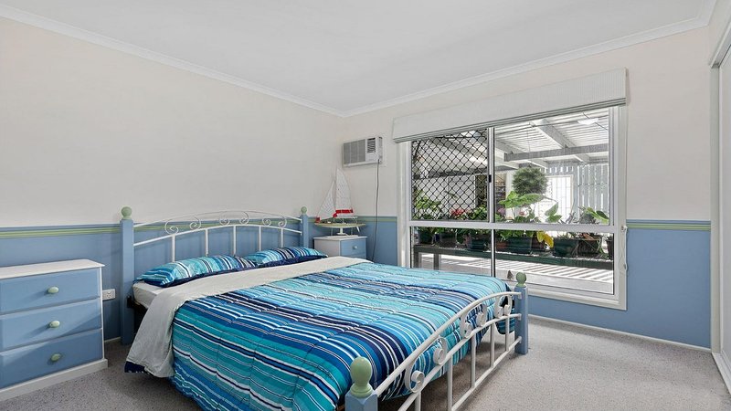 Photo - 93 Corfield Street, Point Vernon QLD 4655 - Image 12