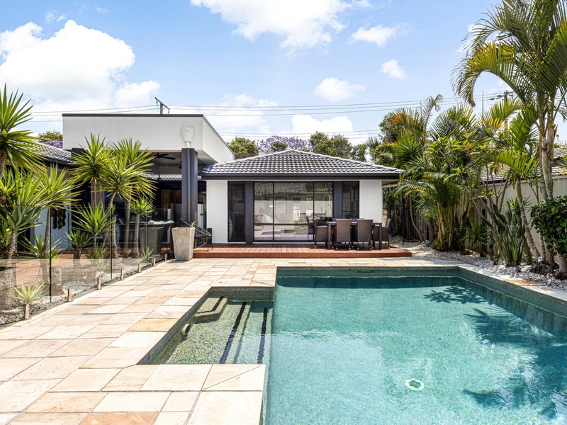 Photo - 93 Cypress Drive, Broadbeach Waters QLD 4218 - Image 15