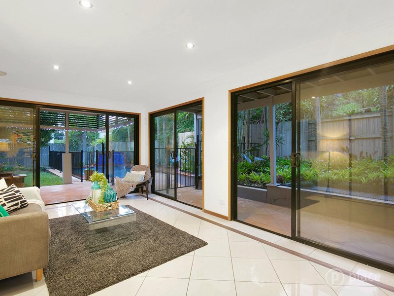 Photo - 93 Dewar Terrace, Sherwood QLD 4075 - Image 10