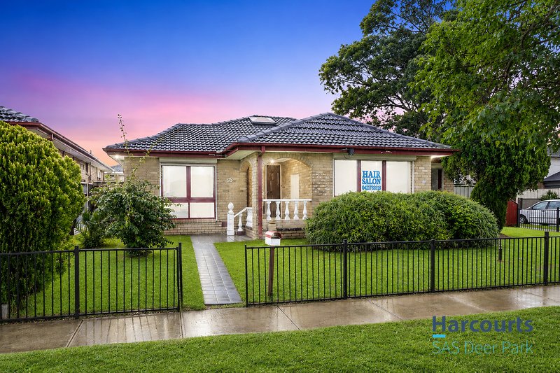 Photo - 93 Diamond Avenue, Albanvale VIC 3021 - Image 1