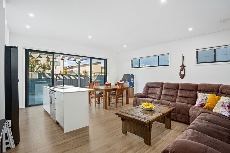 Photo - 93 Dunmore Road, Shell Cove NSW 2529 - Image 3