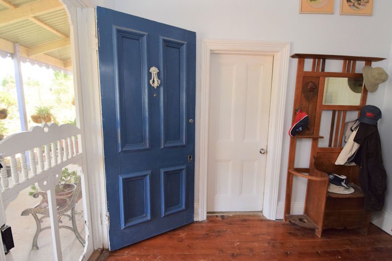 Photo - 93 Edwardes Street, Deniliquin NSW 2710 - Image 2