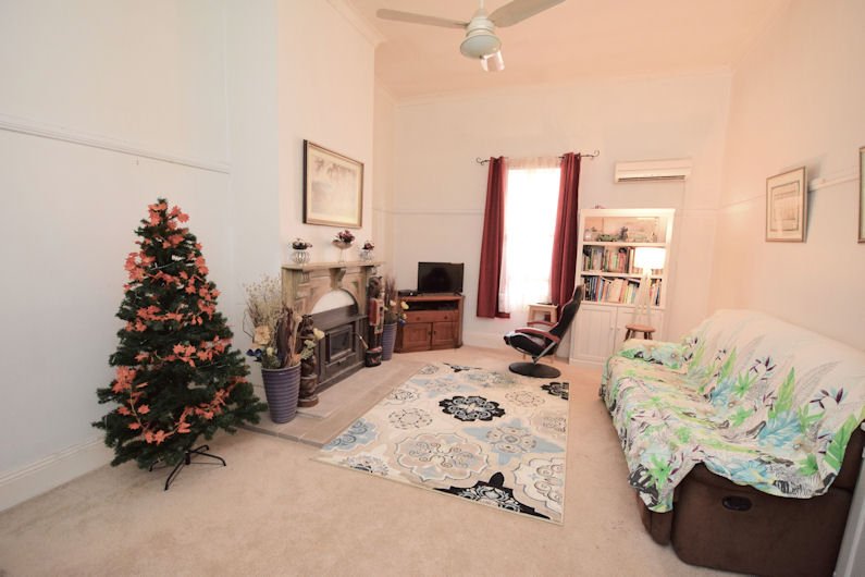 Photo - 93 Edwardes Street, Deniliquin NSW 2710 - Image 3