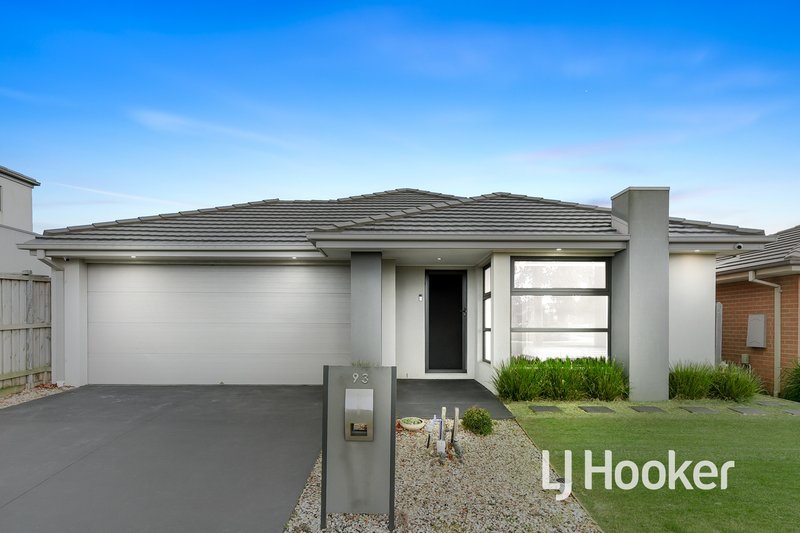 93 Eliburn Drive, Cranbourne East VIC 3977