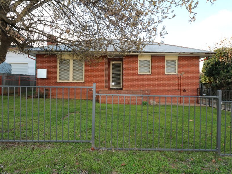 93 Fernleigh Road, Turvey Park NSW 2650