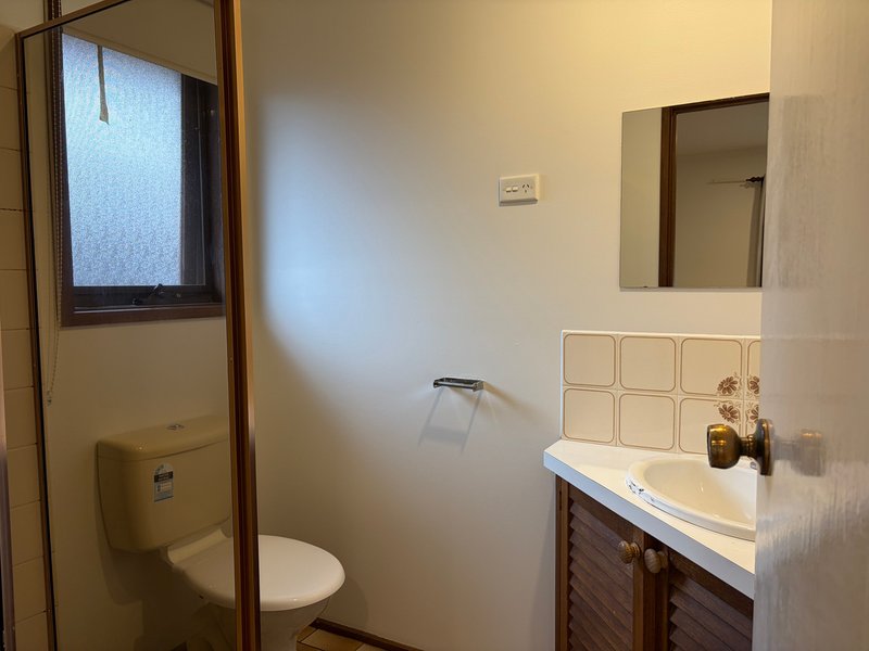 Photo - 93 Freeman Crescent, Mill Park VIC 3082 - Image 8