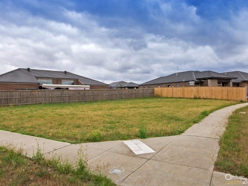 Photo - 93 Gallery Way, Pakenham VIC 3810 - Image 1