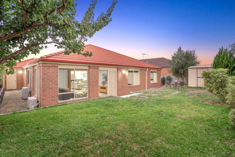 Photo - 93 Golf View Drive, Craigieburn VIC 3064 - Image 21