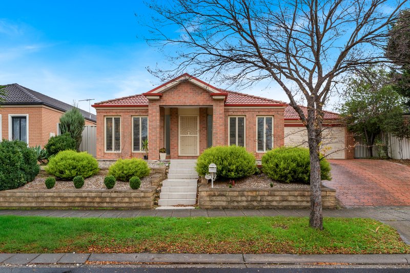 Photo - 93 Golf View Drive, Craigieburn VIC 3064 - Image 1