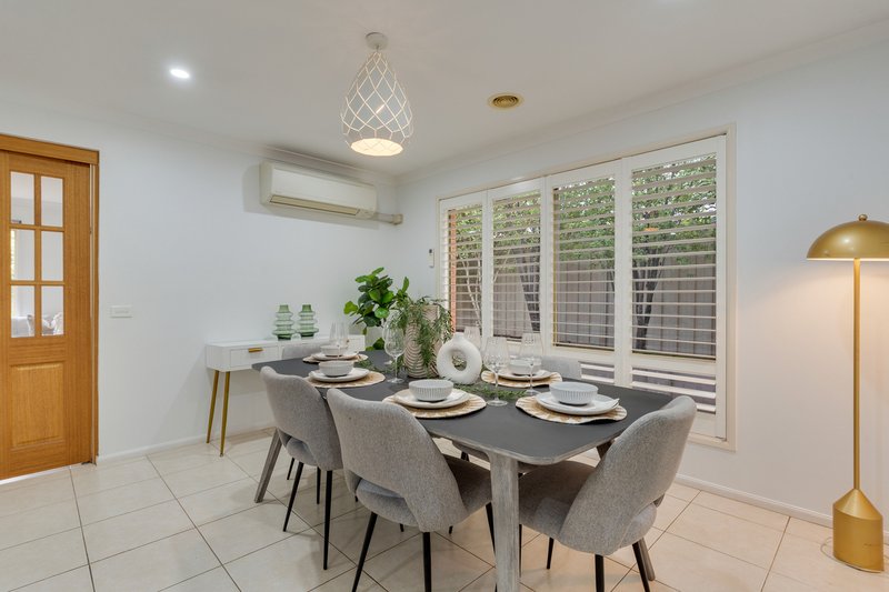 Photo - 93 Golf View Drive, Craigieburn VIC 3064 - Image 5