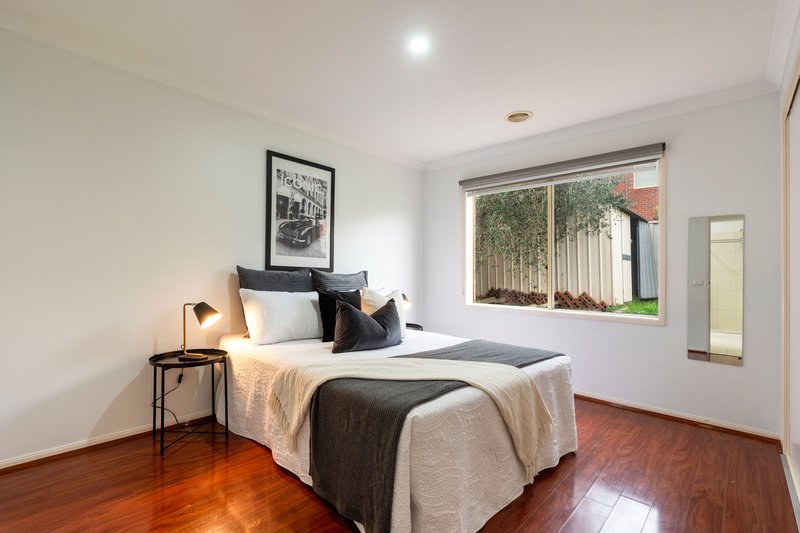 Photo - 93 Golf View Drive, Craigieburn VIC 3064 - Image 14