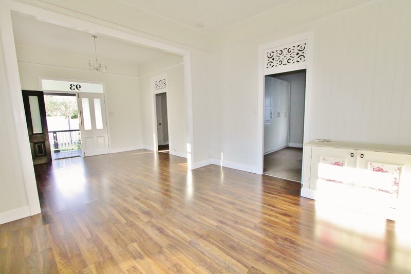 Photo - 93 Graceville Avenue, Graceville QLD 4075 - Image 6