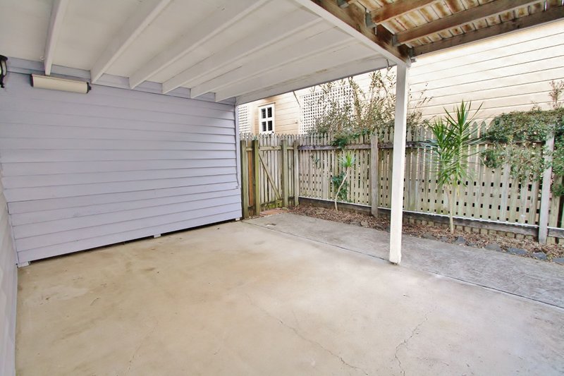 Photo - 93 Graceville Avenue, Graceville QLD 4075 - Image 21