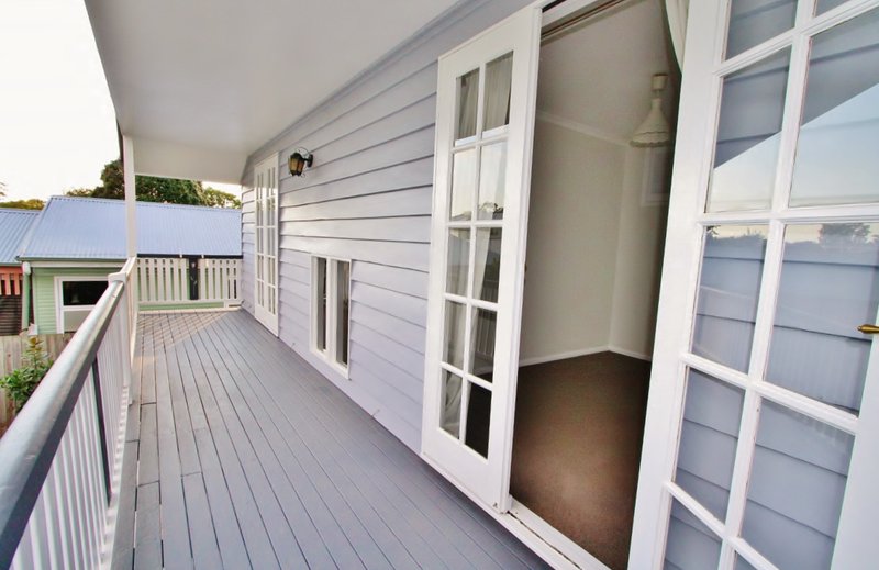 Photo - 93 Graceville Avenue, Graceville QLD 4075 - Image 23