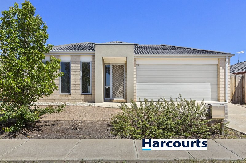 Photo - 93 Halletts Way, Bacchus Marsh VIC 3340 - Image 2