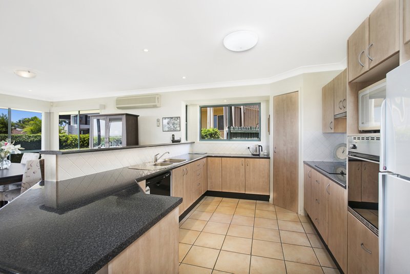 Photo - 93 Hargreaves Road, Manly West QLD 4179 - Image 2