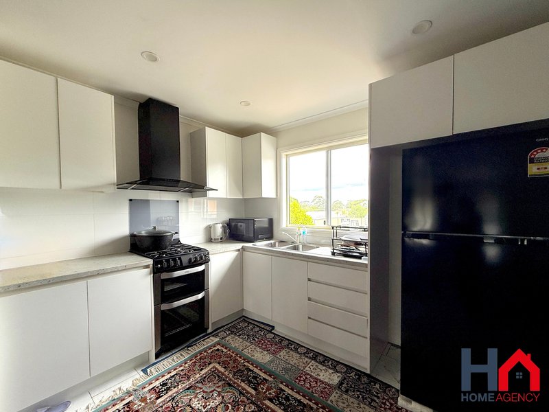 Photo - 93 Heckenberg Avenue, Sadleir NSW 2168 - Image 3