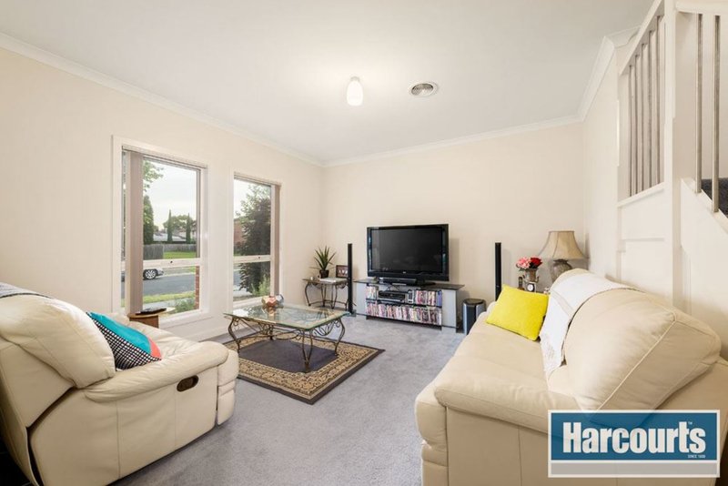 Photo - 93 Jenola Parade, Wantirna South VIC 3152 - Image 5