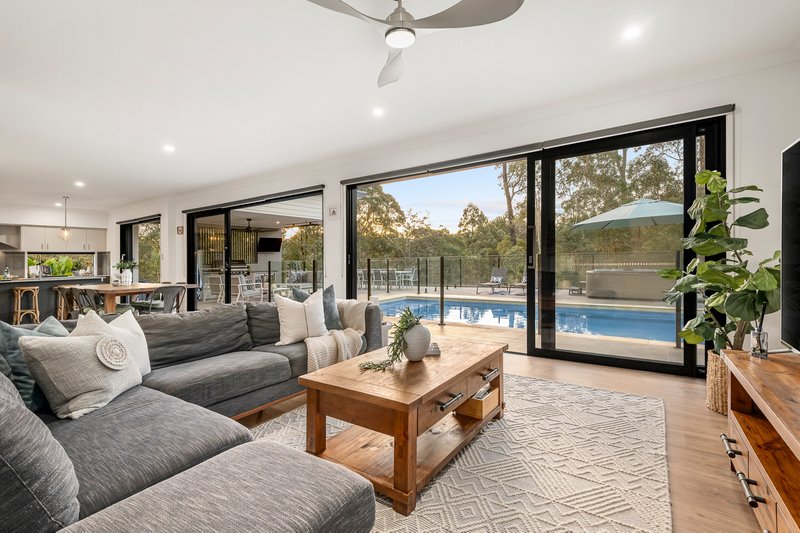 Photo - 93 Kingfisher Drive, Upper Kedron QLD 4055 - Image 10