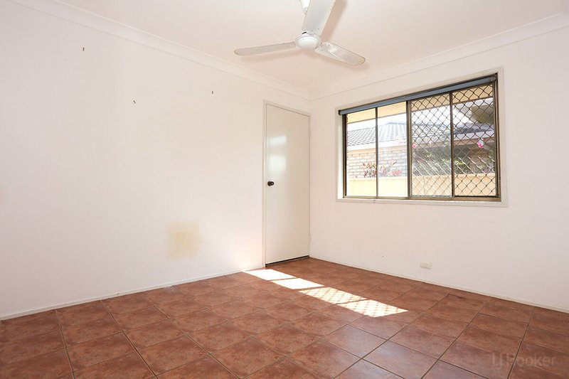 Photo - 93 Lae Drive, Runaway Bay QLD 4216 - Image 14