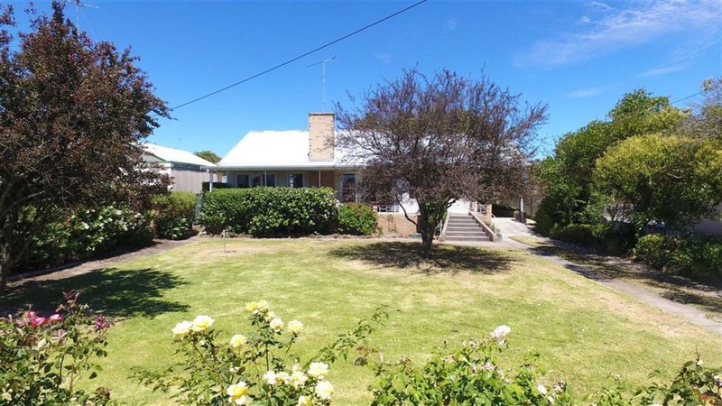 93 Lake St , Edenhope VIC 3318