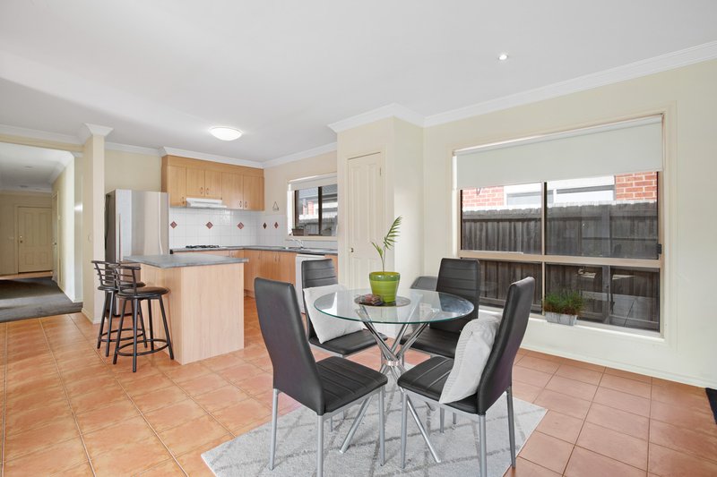 Photo - 93 Latham Street, Werribee VIC 3030 - Image 4