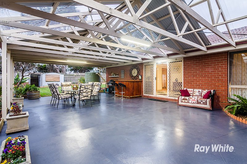 Photo - 93 Lawless Drive, Cranbourne North VIC 3977 - Image 6