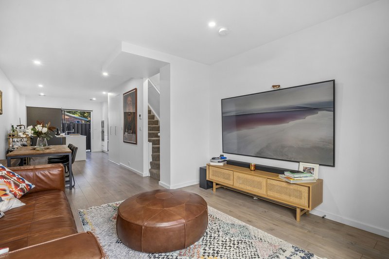Photo - 9/3 Lowrie Street, Dickson ACT 2602 - Image 6