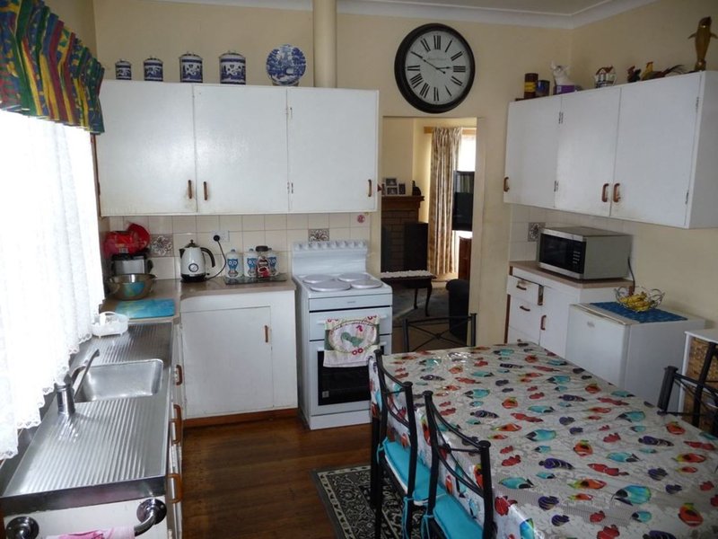 Photo - 93 Madden Street, Devonport TAS 7310 - Image 2