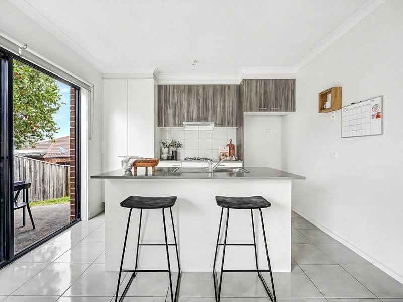 Photo - 9/3 Manor View, Pakenham VIC 3810 - Image 8