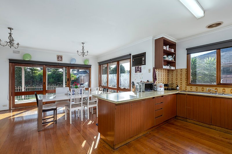 Photo - 93 Morris Road, Hoppers Crossing VIC 3029 - Image 2