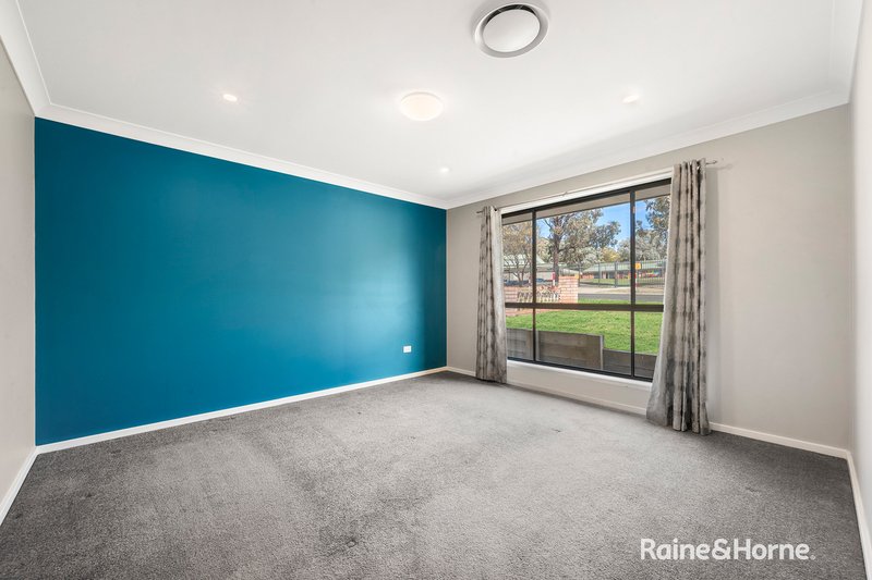 Photo - 93 Morton Street, Queanbeyan NSW 2620 - Image 3