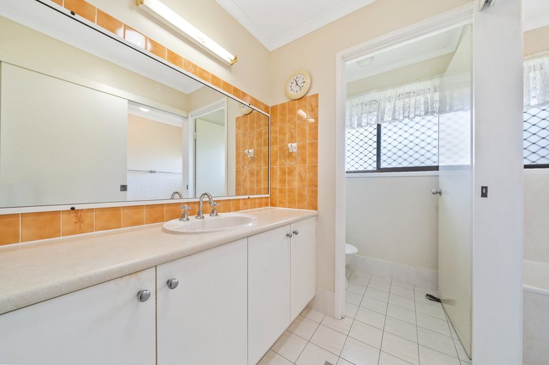 Photo - 93 Mount Warren Boulevard, Mount Warren Park QLD 4207 - Image 8