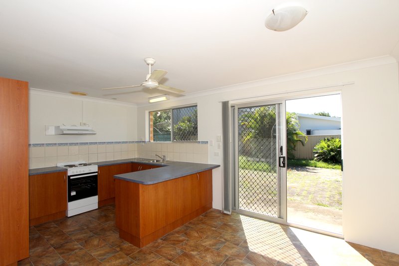 Photo - 93 Palm Drive, Mooloolaba QLD 4557 - Image 7