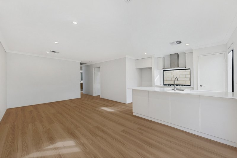 Photo - 93 Rathkeale Boulevard, Ridgewood WA 6030 - Image 3