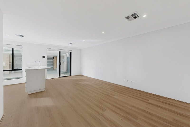 Photo - 93 Rathkeale Boulevard, Ridgewood WA 6030 - Image 5
