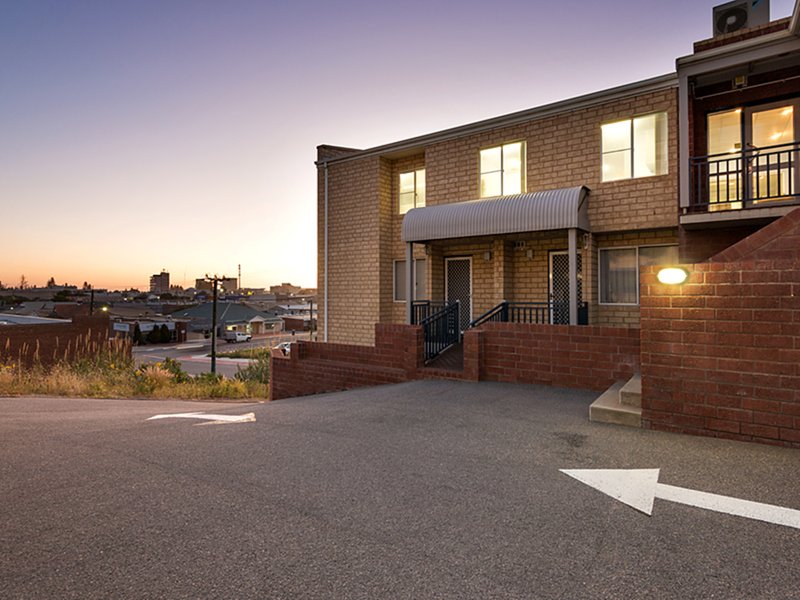 Photo - 9/3 Sanford Street, Geraldton WA 6530 - Image 10