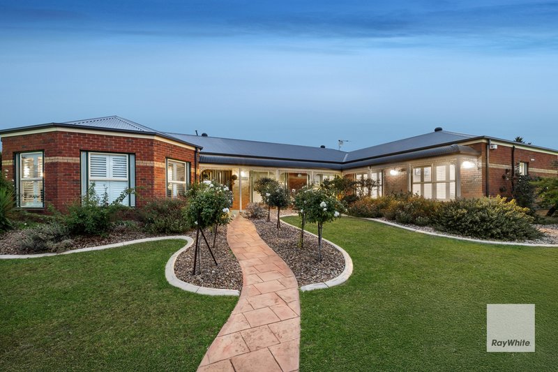 93 Saronvale Crescent, Hillside VIC 3037