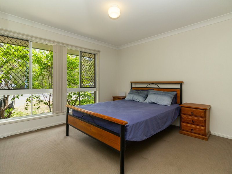 Photo - 93 Short Street, Boronia Heights QLD 4124 - Image 5